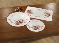 Festliche Tisch- Und Raumdekoration Mit Christbaumkugel-Motiven