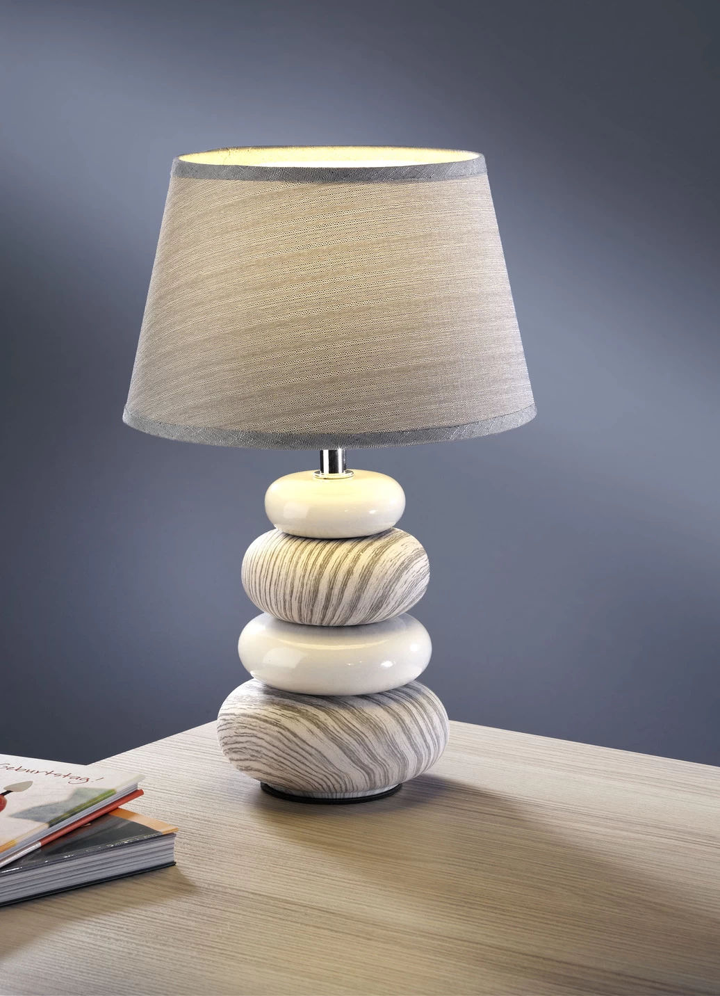 Tischleuchte Mit Lackiertem Fuß 5 Tischleuchte Mit Lackiertem Fuß – Bild 3