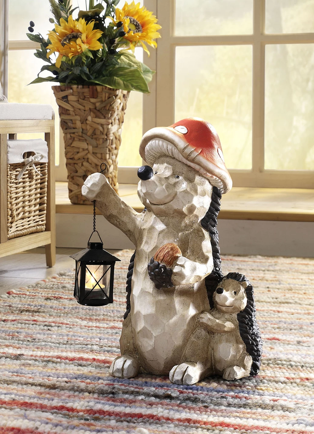 Von Hand Bemalter Igel Mit Laterne 3 Von Hand Bemalter Igel Mit Laterne